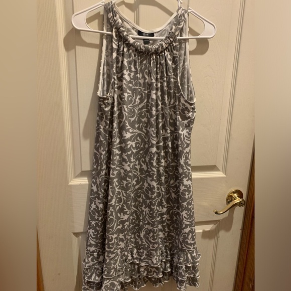 MSK Green White Sequined Floral Cutaway Sleeveless Ruffled-hem Flared Dress PL - Picture 1 of 5